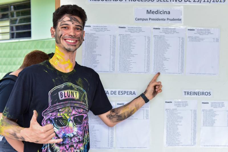 Vitor Figueiredo Galvanin conquistou o 1º lugar em Medicina, o curso mais concorrido do vestibular da Unoeste