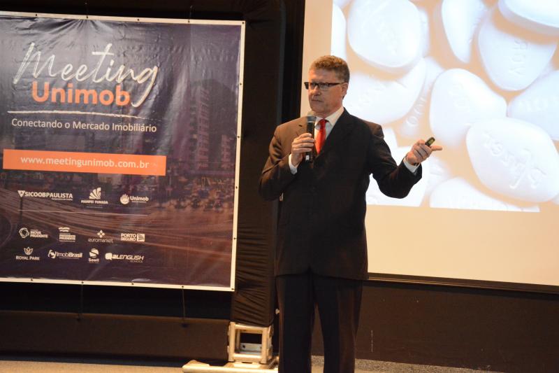 João Luis Piai, um dos melhores palestrantes motivacionais do interior paulista, falou para os corretores de imóveis, no evento da Unimob