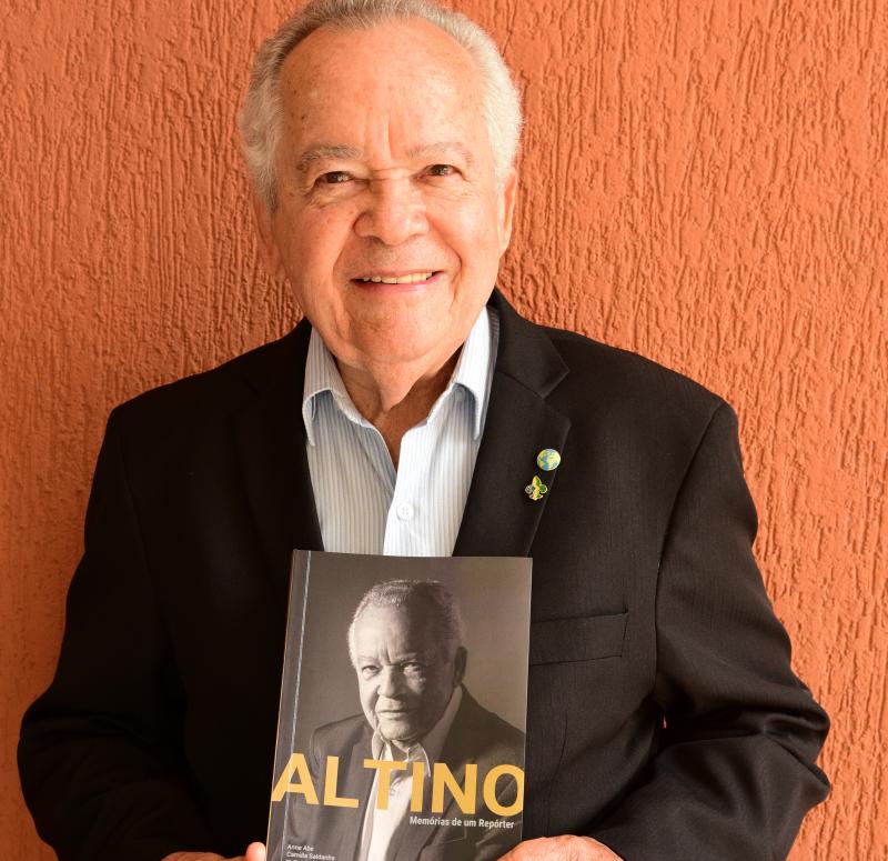 Paulo Miguel: Altino está feliz e diz ser um livro sobre jornalismo regional