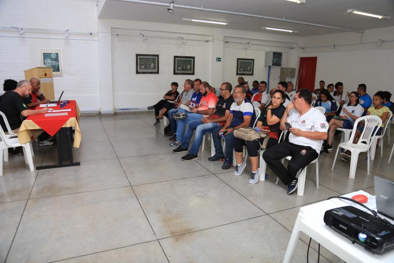 Jean Ramalho - Representantes das cidades participantes do Estadual no sorteio dos grupos ontem à tarde