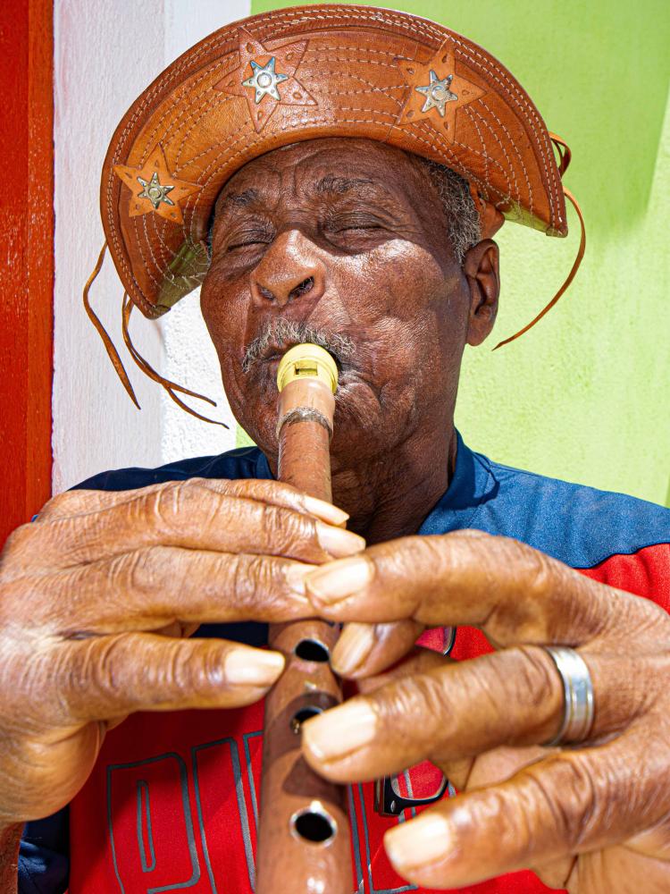 Carlos Castilho: O pifeiro caboclo: música na rua