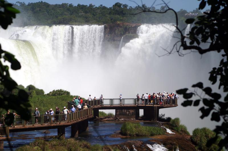 Foz do Iguaçu: excursão rodoviária CVC, saindo de Prudente, em abril