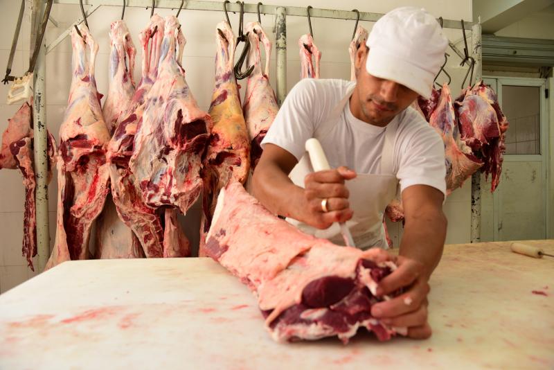 Arquivo - No Brasil, maior exportador de carne bovina do mundo, nos últimos meses, o preço do produto subiu mais de 20%