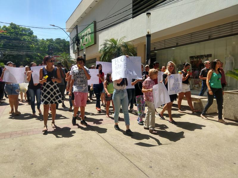 Isadora Crivelli - Boxistas saíram em passeata da Praça da Bandeira até a Prefeitura, ontem