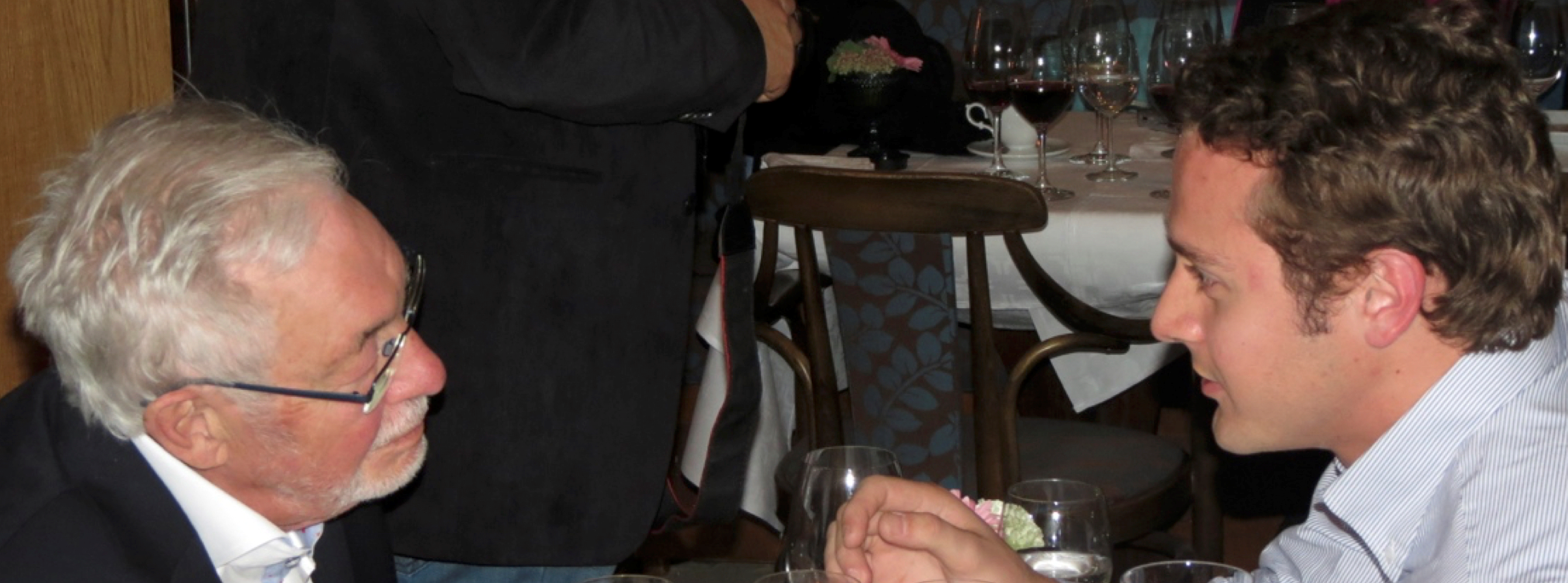 Thiago Freire Lima, Cirurgião Bucomaxilofacial em Presidente Prudente e Presidente Epitácio, também especialista em Implantodontia, esteve por duas vezes na Suécia com o Prof. P-I Branemark