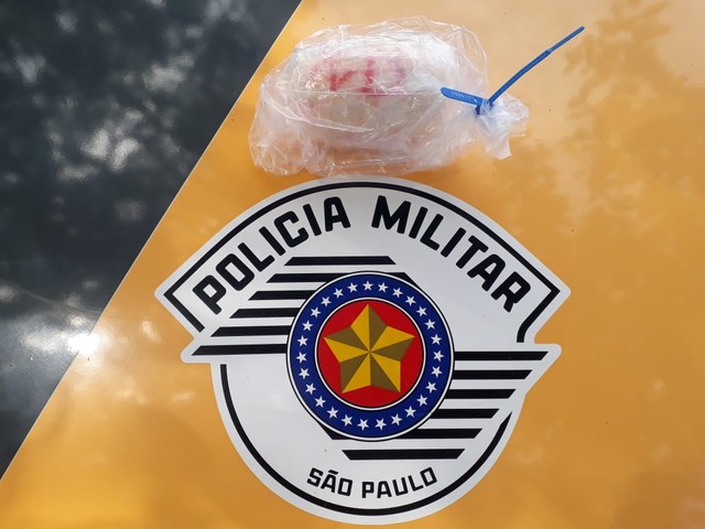 Polícia Militar Rodoviária - Mulher foi presa em flagrante com 265 g de cocaína