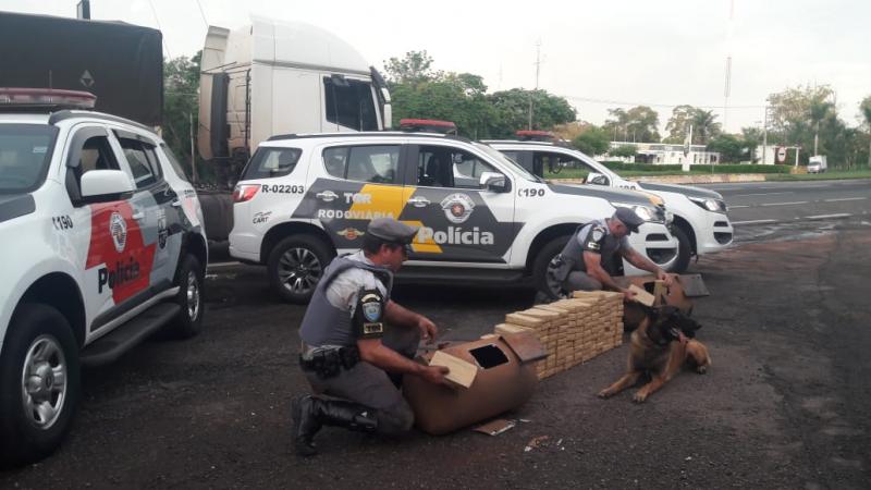 Polícia Militar Rodoviária - Veículo com a carga foi escoltado até Presidente Prudente