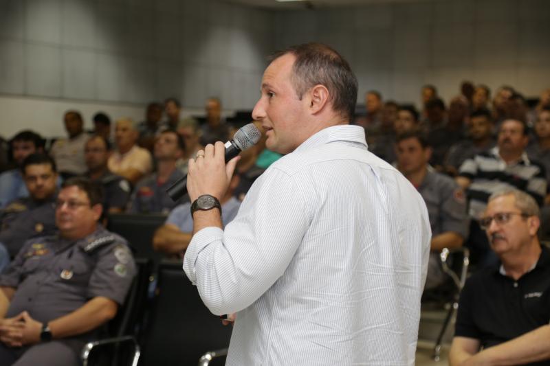 Isadora Crivelli - Deputado federal esteve ontem no Quartel do CPI-8, em Prudente