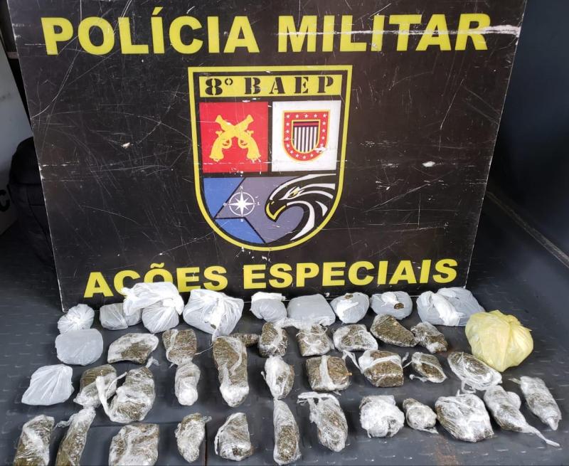 Foto: Polícia Militar - Homem declarou que vendia cada porção da droga por R$ 10