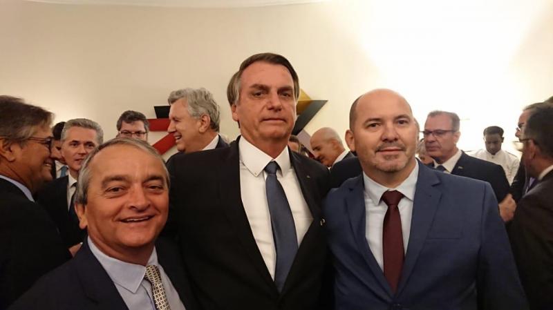 O empresário Gervásio Costa, de Presidente Prudente, e seu Vladimir Piocopi, na comitiva que acompanhou o presidente Jair Bolsonaro à Índia