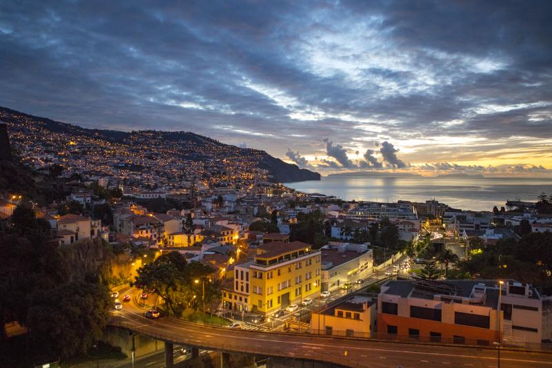 André Carvalho - Vista do Funchal, capital da Ilha da Madeira: entre os melhores destinos de Portugal e do mundo