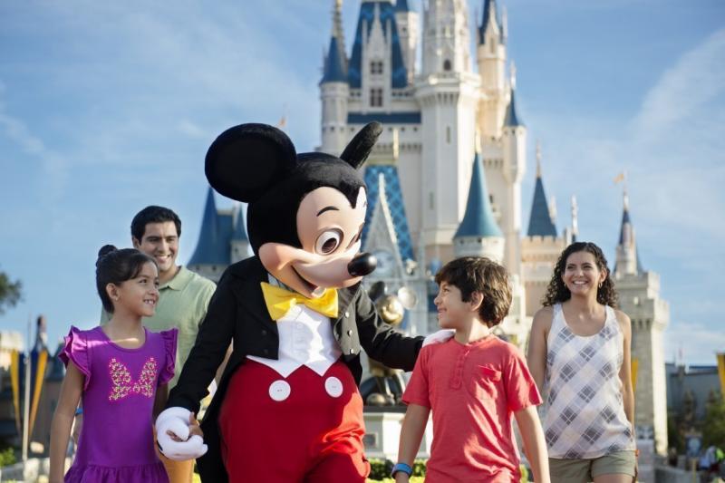 A Disney é, sem dúvidas, um lugar mágico para todas as crianças, mas viajar com elas requer alguns cuidados especiais