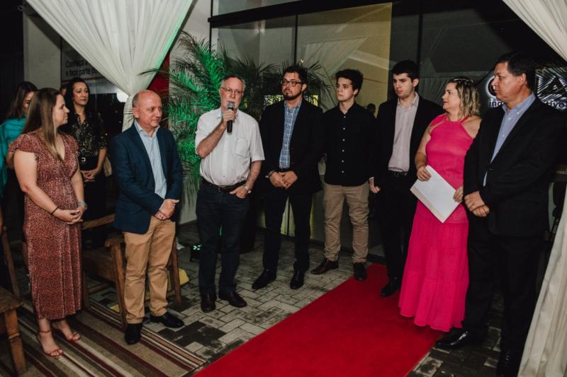 Barjas Negri, prefeito de Piracicaba, deu as boas-vindas ao novo empreendimento dos prudentinos, Simone e Marcelo Monteiro