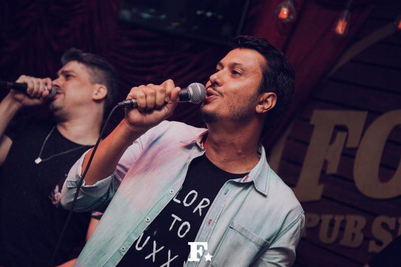 Foto: Rodrigo Castelhano - A dupla sertaneja João Marcelo & Juliano balançou o Folks Pub no último fim de semana