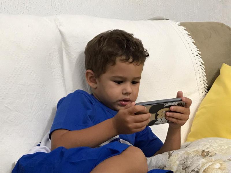 Arquivo Pessoal - Escolher o que seus filhos vão consumir na televisão ou em seus celulares exige conhecimento do conteúdo