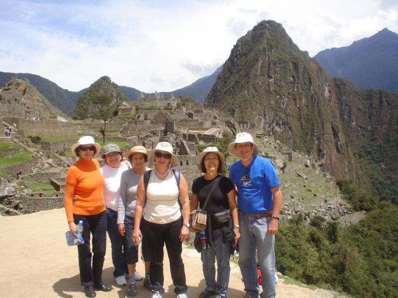 Parte do grupo que esteve na última excursão ao Machu Picchu pela por Balbino Tur