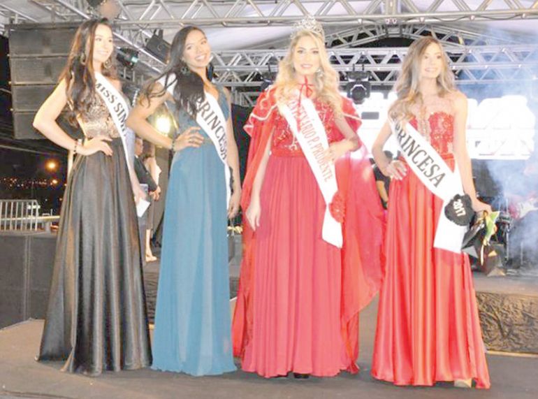 Divulgação / Secom, Dentre 14 candidatas, Jaqueline Colletti foi eleita a Miss Turismo Centenário 2017, na noite de sexta-feira