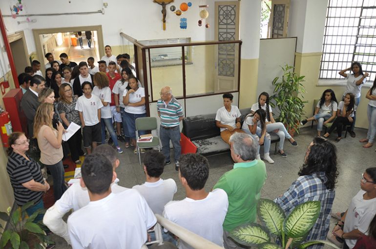 José Reis, 35 alunos foram certificados e 6 premiados com medalhas e troféus por seus poemas