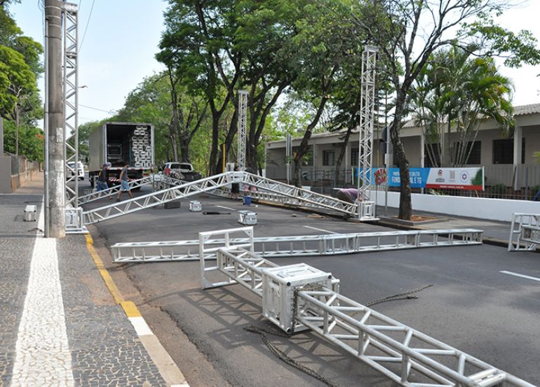 José Reis, Via foi interditada um dia antes para construção de estrutura