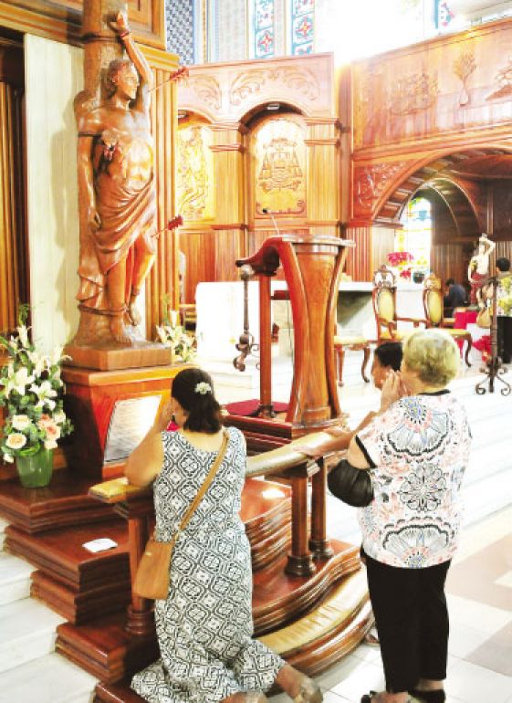 Marcio Oliveira, Fieis foram até à catedral para celebrar o dia de São Sebastião