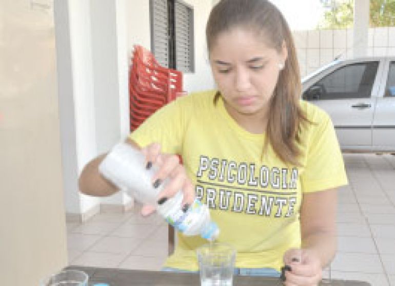 José Reis, Estudante se prepara para dias de folia com água e remédios
