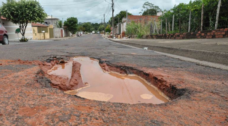 José Reis, Retorno dos buracos tem incomodado moradores do bairro, que passou por reforma em janeiro