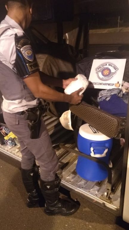 Polícia Militar - Invólucros de cocaína estavam junto aos pertences da estudante