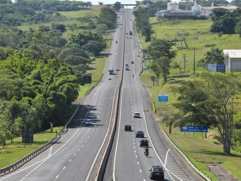 Arquivo - Mensagem poderá ser vista por motoristas que passarem pela Raposo