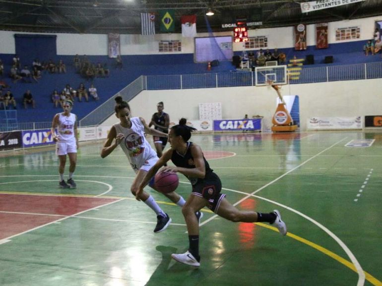 Cedida/Conrado Gomes/AI do Basquete Venceslau - Durso foi destaque da equipe da região, com 22 pontos contra Blumenau