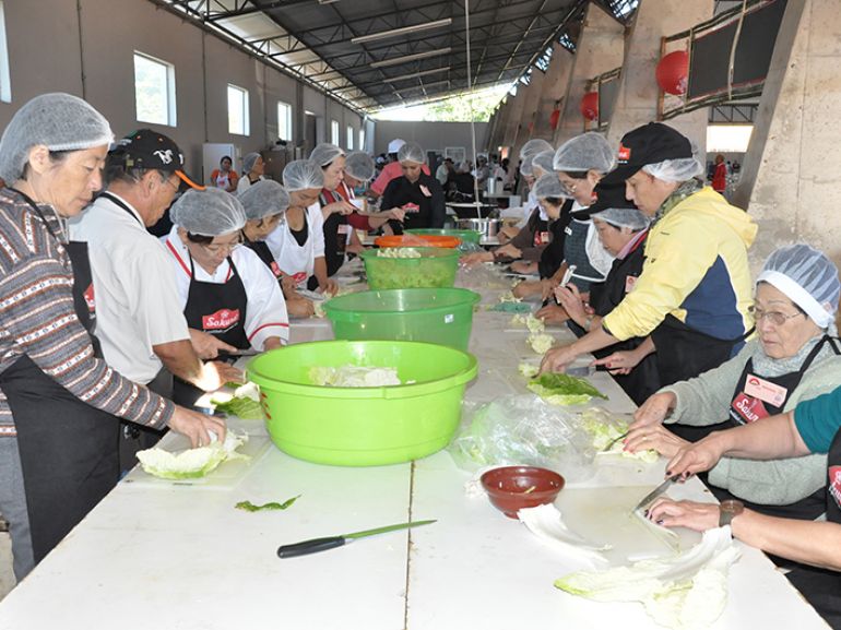 Arquivo pessoal/ Nikkei Fest - Todos os anos, centenas de voluntários se dedicam na realização do Nikkei Fest, evento já tradicional em Prudente