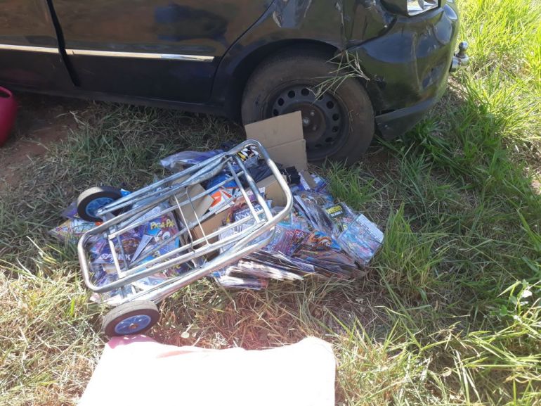 Polícia Militar Rodoviária - No total, foram apreendidos 4.237 produtos; parte deles estava no porta-malas do veículo