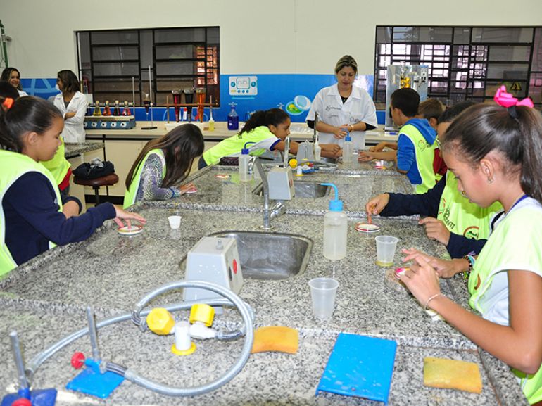 Jose Reis - Atividade é ministrada em laboratório da Fundação Inova PP