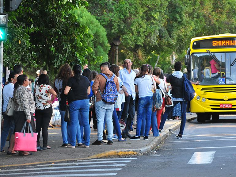 Jose Reis - Transporte coletivo segue com metade da frota em alguns períodos