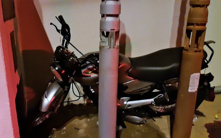 Wagner Bueno/Portal Bueno/Cedida - Condutor perdeu controle de direção da motocicleta e chocou-se contra muro