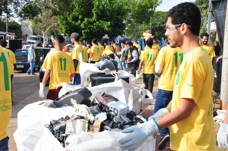 Arquivo - Materiais arrecadados em dois dias estão sendo enviados para empresa de Cerqueira César (SP)