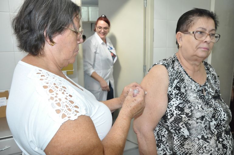 Arquivo - Na região, meta é vacinar neste ano, 222.270 pessoas contra o vírus Influenza