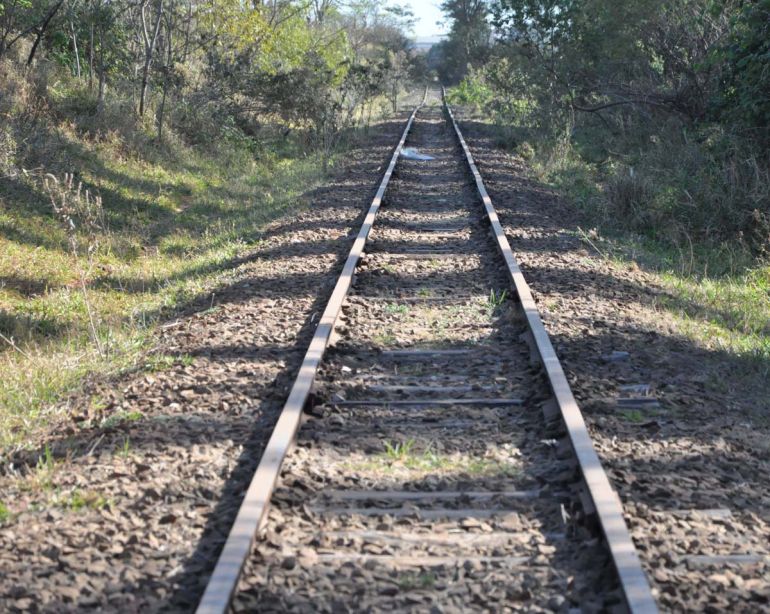Arquivo - Evento deve apurar a situação do entorno da linha férrea, que corta Prudente e Machado