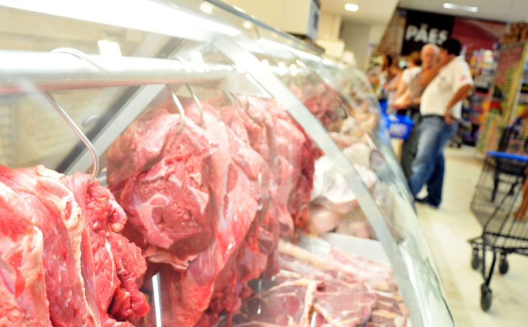 Marcio Oliveira - Consumidor deve se atentar à textura e coloração da carne