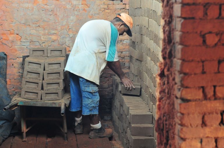 Arquivo - Argila é um dos minerais extraídos na região e é transformada, por exemplo, em tijolos