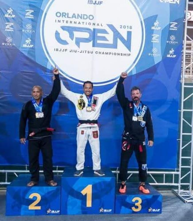 Cedida/Hemerson Navarro - Hemerson, ao centro, levou ouro na competição americana