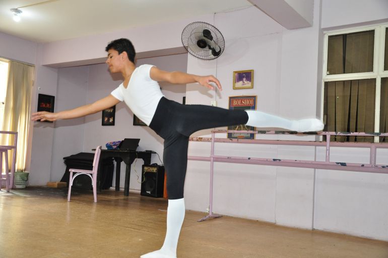 José Reis - O talento como bailarino garantiu a Filipe uma vaga na Escola Bolshoi, em SC