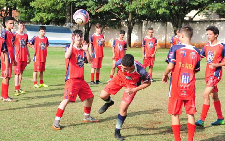 Marcio Oliveira: Bases do Grêmio Prudente treinam focando na terceira rodada;na foto, treino do sub-15
