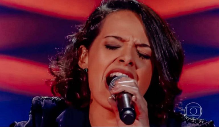 Divulgação/Globo - Na apresentação de estreia, “Amor de Índio” foi canção escolhida pela cantora