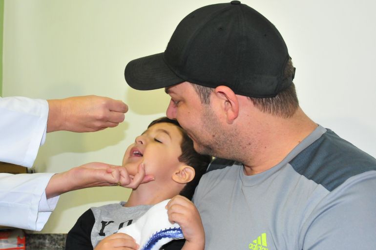 Marcio Oliveira - Ontem foi realizado mais um "Dia D" para vacinar crianças contra a pólio e o sarampo