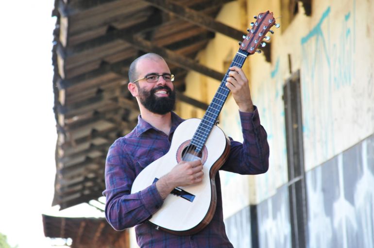 Marcio Oliveira - Violeiro Bruno é o único representante da região participando da Mostra Internacional de Música de Olinda