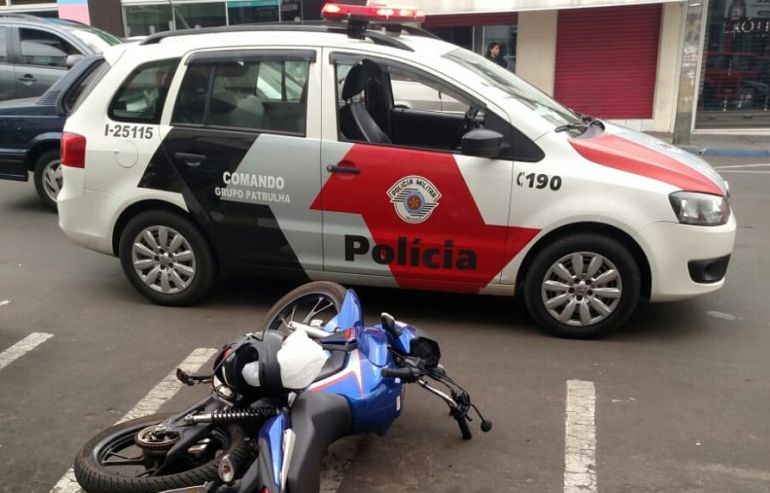 Polícia Militar - Moto que seria usada na fuga foi constatada como produto de furto, ocorrido em Marília, no final de agosto