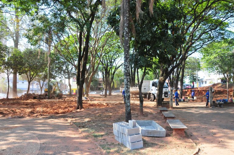 Marcio Oliveira - Obras na Praça da Bandeira não fazem parte do pacote, mas promovem melhorias no local