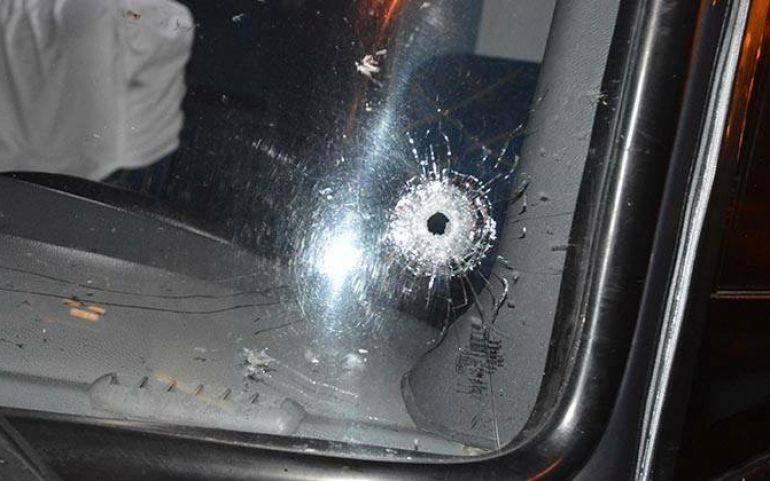 Reprodução / Facebook - Condutor tentou estacionar o ônibus e foi atingido por dois disparos de arma de fogo