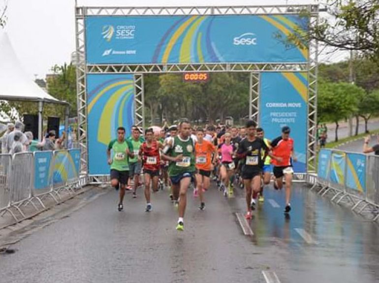 Cedida/Daniel Yonashiro - Dividida em trajetos de 5 e 10 km, largada ocorreu a partir das 8h