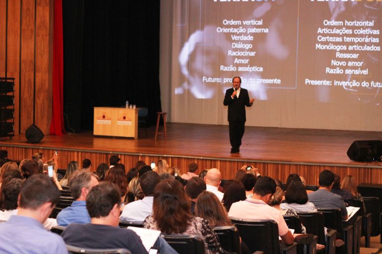 Cedida - Durante a primeira palestra, no Matarazzo, Forbes abordou o tema “Liderando em TerraDois”